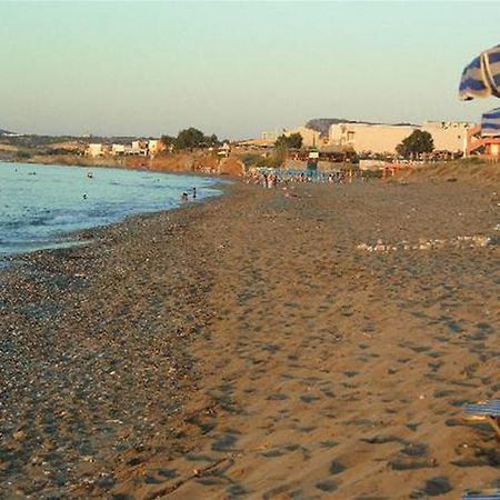 Danaos Beach Apartments Sfáka Exteriör bild