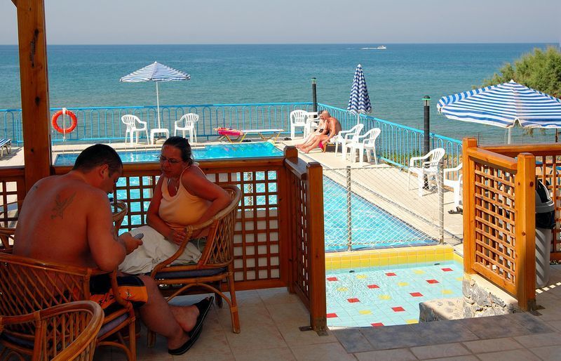 Danaos Beach Apartments Sfáka Exteriör bild