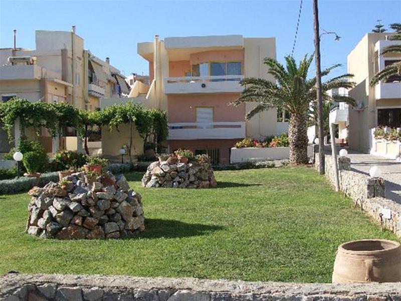 Danaos Beach Apartments Sfáka Exteriör bild