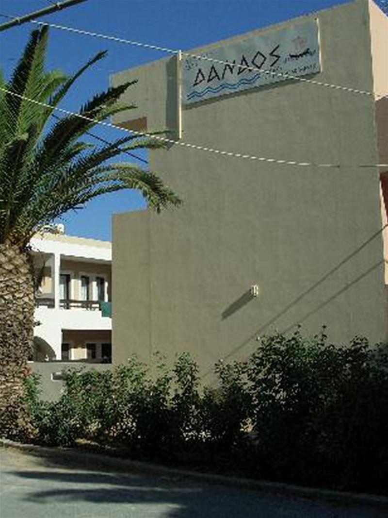 Danaos Beach Apartments Sfáka Exteriör bild